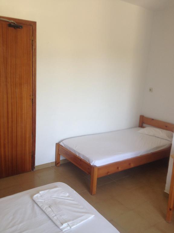 Manos Pension Faliraki Habitación foto