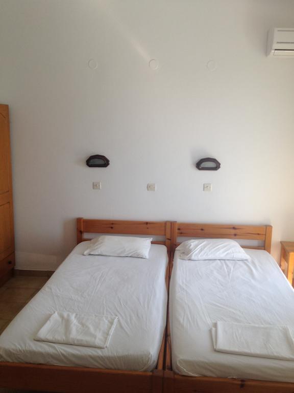 Manos Pension Faliraki Habitación foto